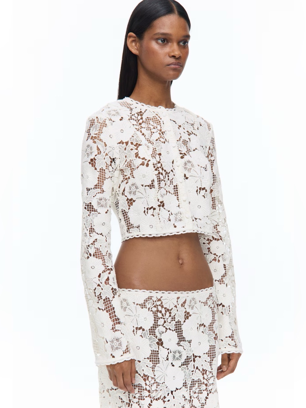 LIVIA NUNES H&M
NWT CREAM BOW-FRONT LACE TOP